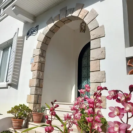 فندق مبيت وإفطار Do Sol D'hotes 