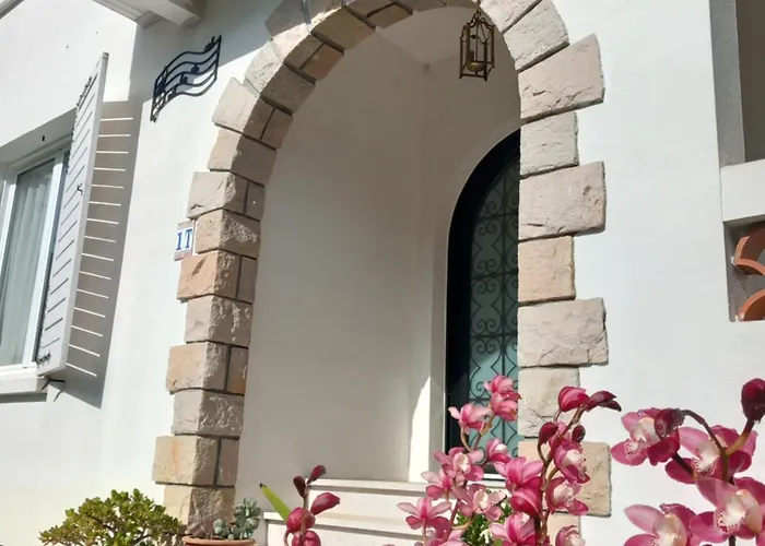 فندق مبيت وإفطار Do Sol D'hotes 