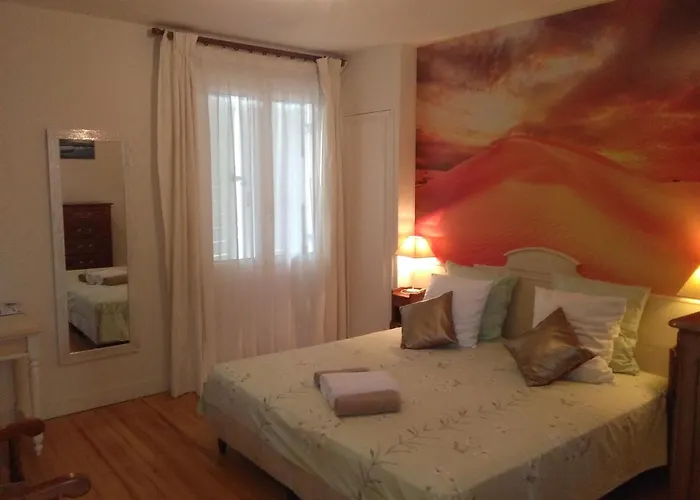 فندق مبيت وإفطار Do Sol D'hotes 